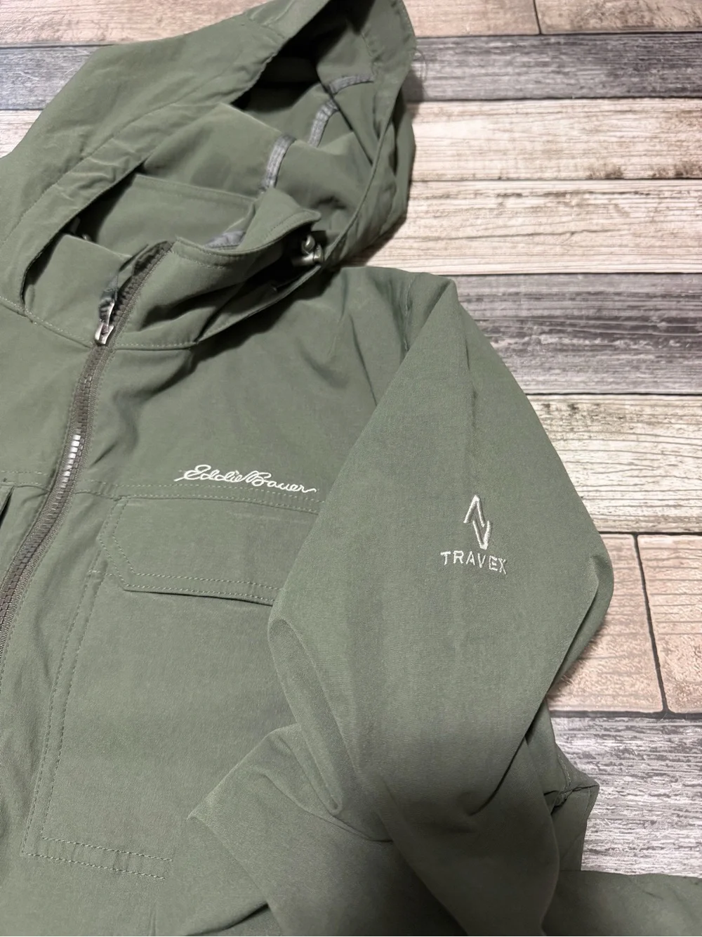 Eddie Bauer Travex Utility Hiking Jacket Men’s L Green Stow Away Hood Full Zip